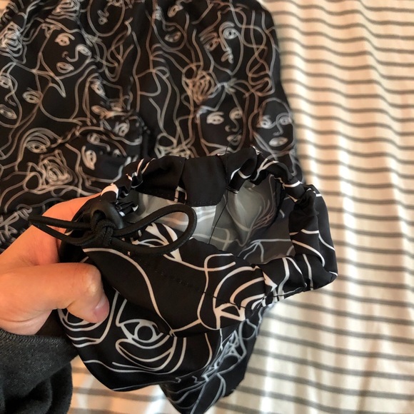 Patterned pants - Picture 3 of 3